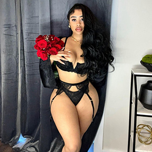 Polina zierhafte Begleitmodel mit Streicheln & Schmusen sucht Freizeitkontakte bei Sex Escort Berlin