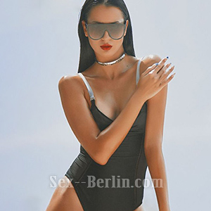 Valeria elfin teen beginner model with finger games in ads in sex escort Berlin