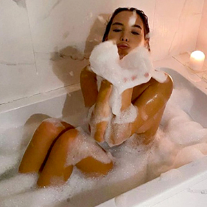 Patrizia Star Escort Mönchengladbach slim dream woman for erotic lesbian games in a stylish apartment
